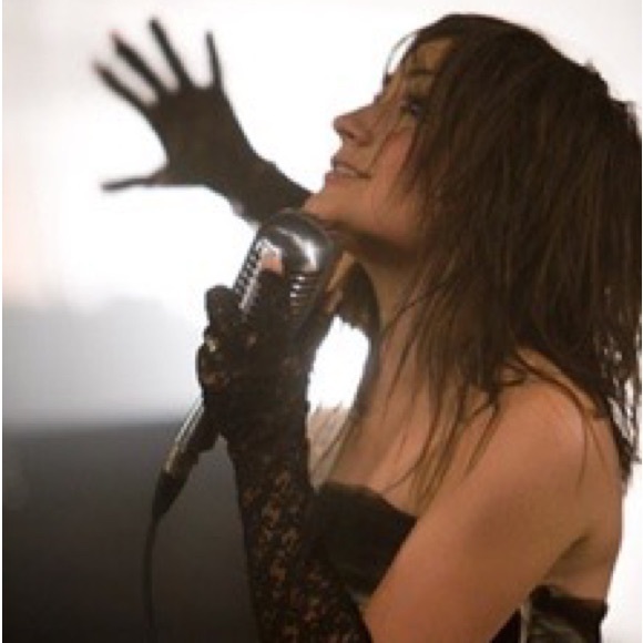 Meet your Posher, Elizabeth - Picture 11 of 15